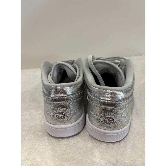 NWT Nike Jordan Air 1 Low SE Sneakers Metallic Silver/Photon Dust Women's 11.5 - Picture 5 of 8